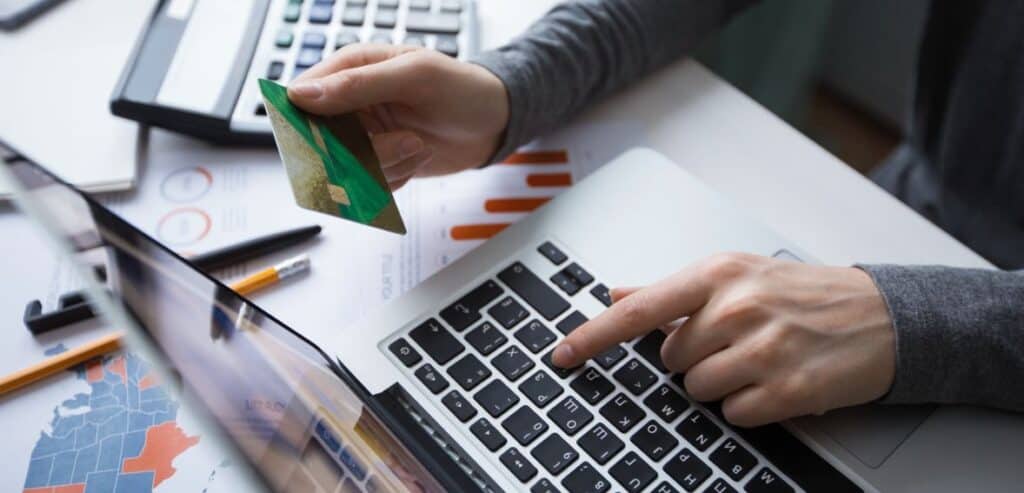 The Canadian Payment Environment: A Brief Overview
